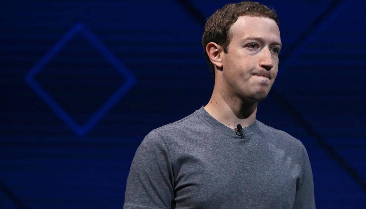 Mark Zuckerberg Loses $15 Billion,$15 Billion Facebook Fall,Startup Stories,Startup News India,2018 Latest Business News,Facebook CEO Mark Zuckerberg Loses $15 Billion,Cambridge Analytica,Facebook Fall Record,Facebook Latest News