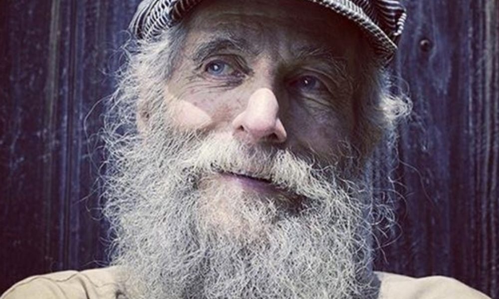 Lesser Known Facts About Burt Shavitz,Startup Stories,Inspiring Facts about Burt Shavitz, Interesting Facts 2019, Most Interesting Facts, Real history of Burt Shavitz,Surprising Facts About Burt Shavitz, Burt Shavitz Amazing Facts, Burt Shavitz Facts, Burt Shavitz Facts 2019, Burt Shavitz Interesting Facts, Burt Shavitz Success Story